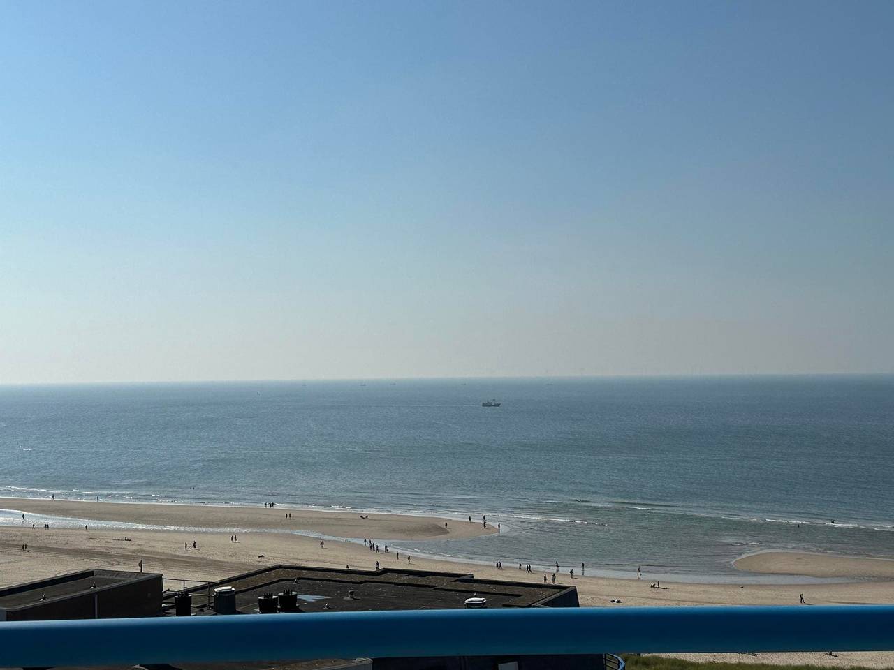 Penthouse Sterflat247 befindet sich im 10. Stock in Egmond, Egmond aan Zee