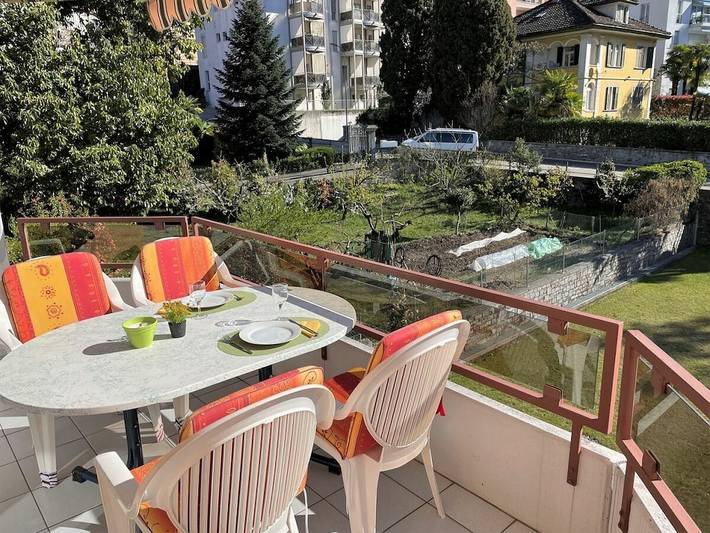 Ferienhaus für 3 Personen, mit Pool in Muralto
