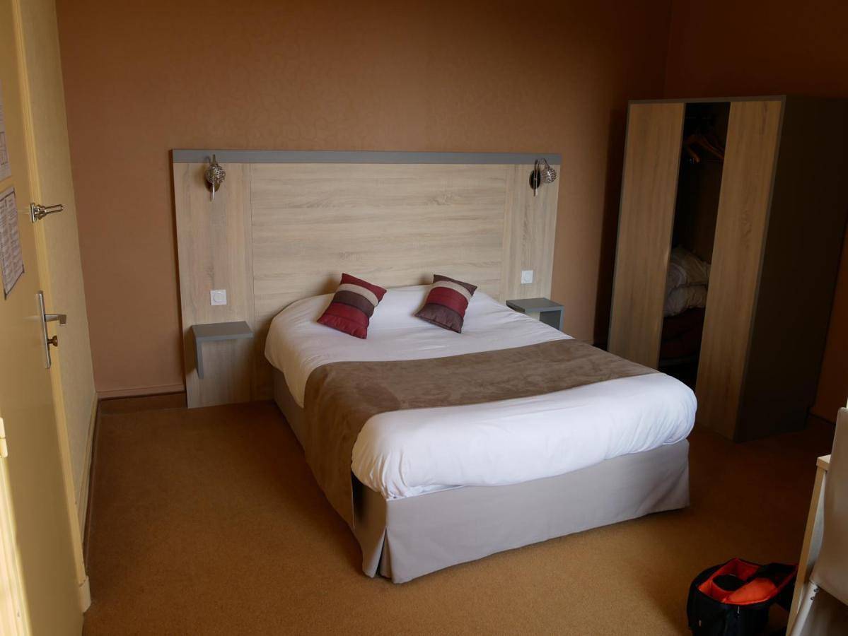 Logis Hôtel Le Lion d'Or in Chauvigny, Vienne (France)