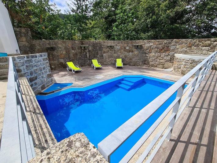 Maison de campagne pour 4 personnes, avec vue ainsi que piscine et terrasse à Terras de Bouro - 3