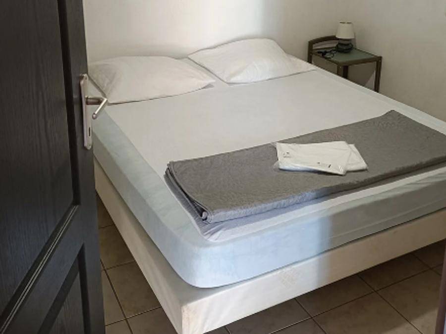 Domaine des Garrigues - Gîte 6 personnes - 50m² - 2 chambres sans jardin in Grospierres, Ardèche
