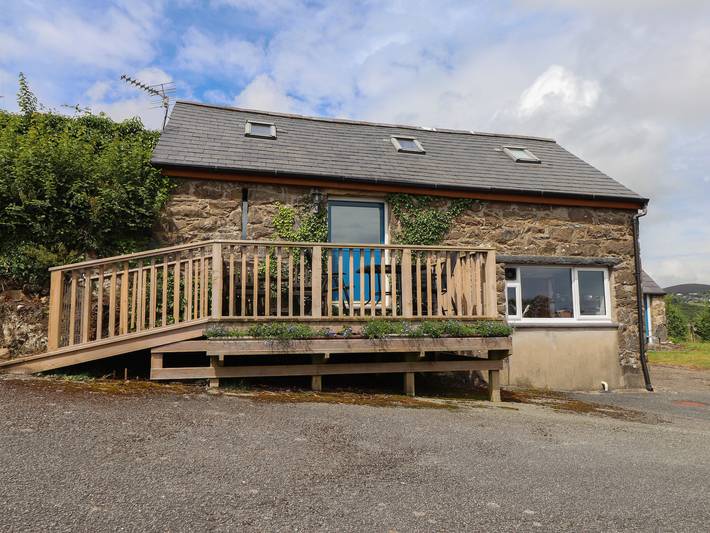 Log cabin for 4 people, with Garden in Abersoch