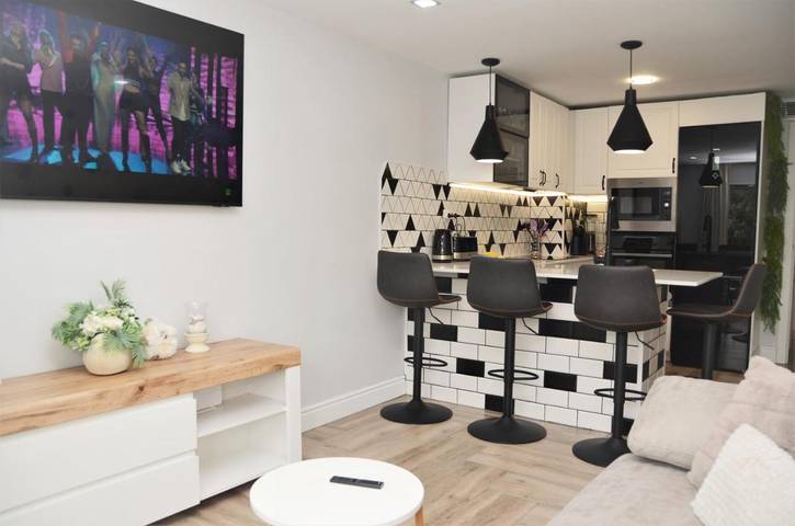 Vakantiewoning voor 4 personen, met balkon en uitzicht, kindvriendelijk in Pineda de Mar