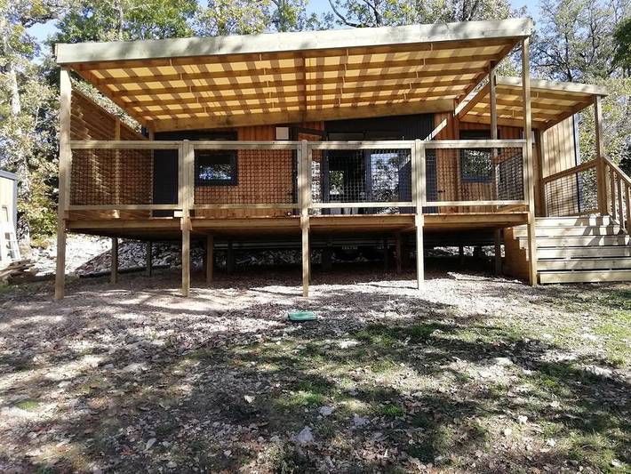 Mobil home pour 4 personnes, avec bassin pour enfant dans Séniergues - 2