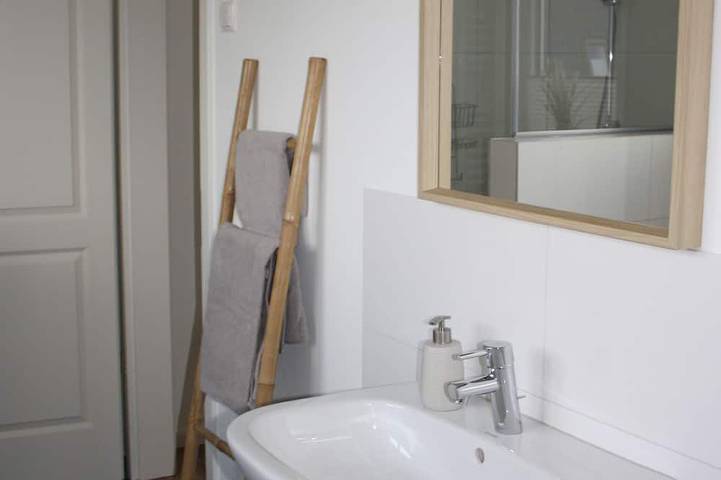 Ganze Wohnung, Traumhafte Ferienwohnung mit Seeblick pur in Dersau, Südliche Ostseeküste