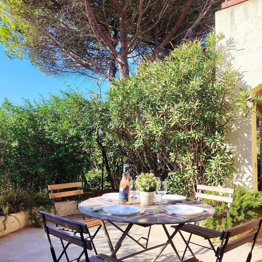 Gîte für 2 Personen mit Terrasse in Saint-Georges-d'Orques, Côte d'Améthyste