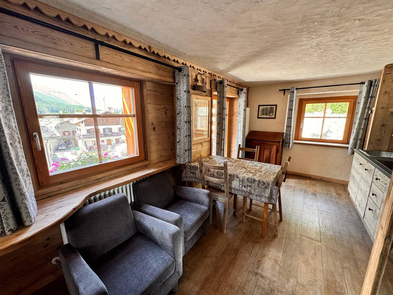 Hel studio-lejlighed, Apartment 'Appartamento 403  Con Sauna Privata' with Wi-Fi in Lillaz (Cogne), Cogne