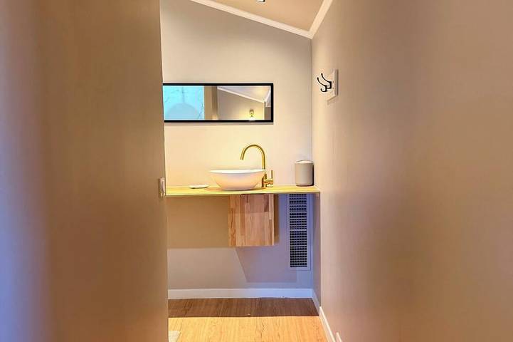 Guest Suite in Vitrolles in Vitrolles, Mediterranean Coast (France)