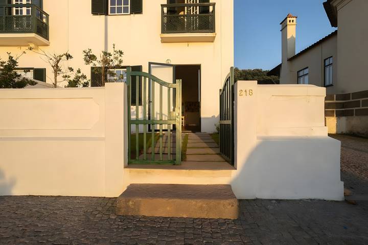 Villa 'Casa Do Sol Da Granja' con vistas al mar, jardín privado y Wi-Fi in Distrito de Porto