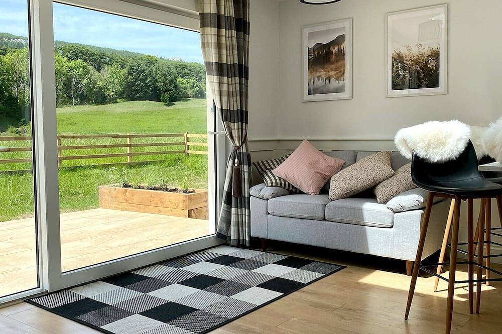 This charming 4 bedroomed newly renovated cottage is situated on a sheep farm. in County Wicklow