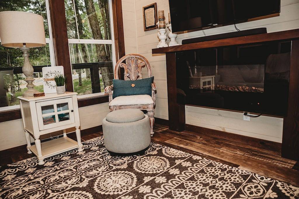 Leprechaun Lodge at The Retreat at Deer Lick Falls in Grundy County