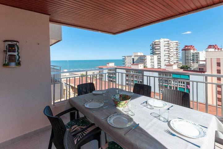 Casa para 8 personas, con terraza y piscina en Gandía