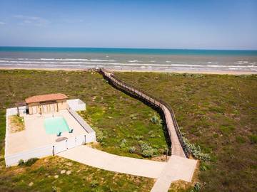 Vacation House for 14 Guests in Corpus Christi, Mustang Island, Picture 4