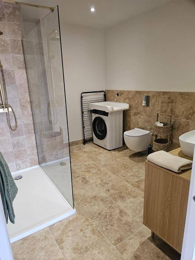 Appartement entier, Two-Bedroom Apartment in Escolives-Sainte-Camille, Région d'Auxerre