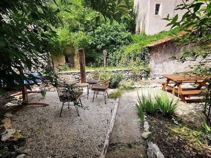 Location de vacances pour 14 personnes, avec balcon ainsi que jardin et piscine à Saint-Géry - 2