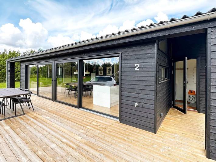 Ferienhaus für 7 Personen, mit Terrasse und Garten in Bratten