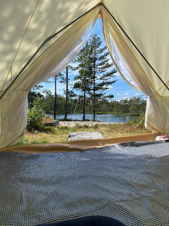 Camping für 4 Personen, mit Terrasse und Ausblick sowie Seeblick in Süd-Norwegen