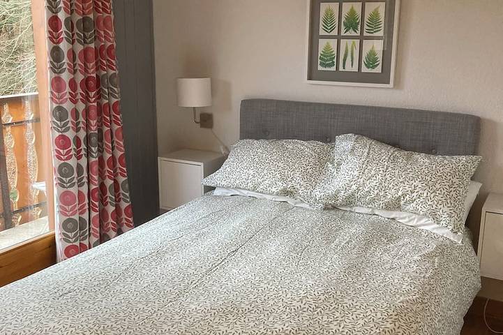 Appartement entier, Appartement dans station de ski avec vue sur la montagne et à seulement 150m à pied de la remontée mécanique. in Saint-Jean-d'Aulps, Les Portes du Soleil
