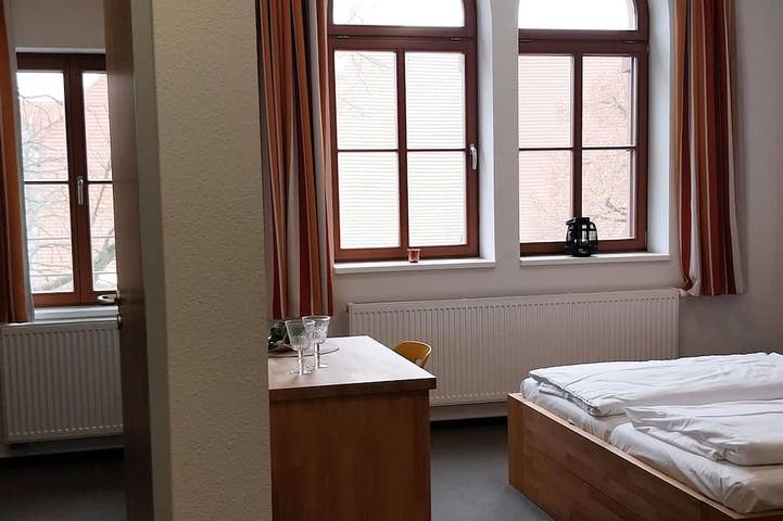 Ganze Wohnung, Gemütliches Studio in historischem Ambiente in Thüringer Kernland