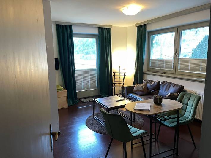 Ferienwohnung für 2 Personen, mit Balkon und Garten sowie Ausblick in Stall