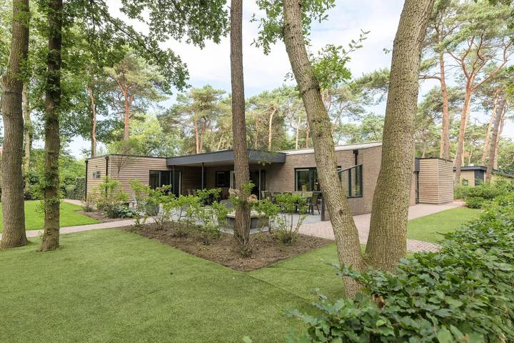 Bungalow voor 14 personen, met zwembad in Hardenberg