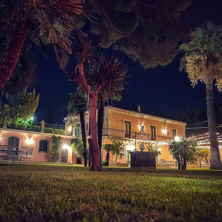 Orlando, quadrupla con bagno privato in Mascalucia, Catania e dintorni