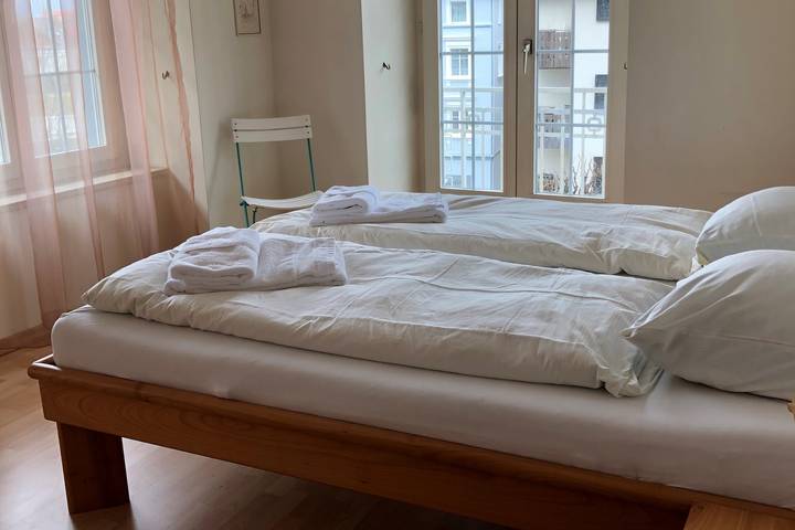 Ganze Ferienwohnung, St. Gallerhof Apartment - 2-Zimmerwohnung mit 3 Balkonen in Pfäfers Bad, Bad Ragaz