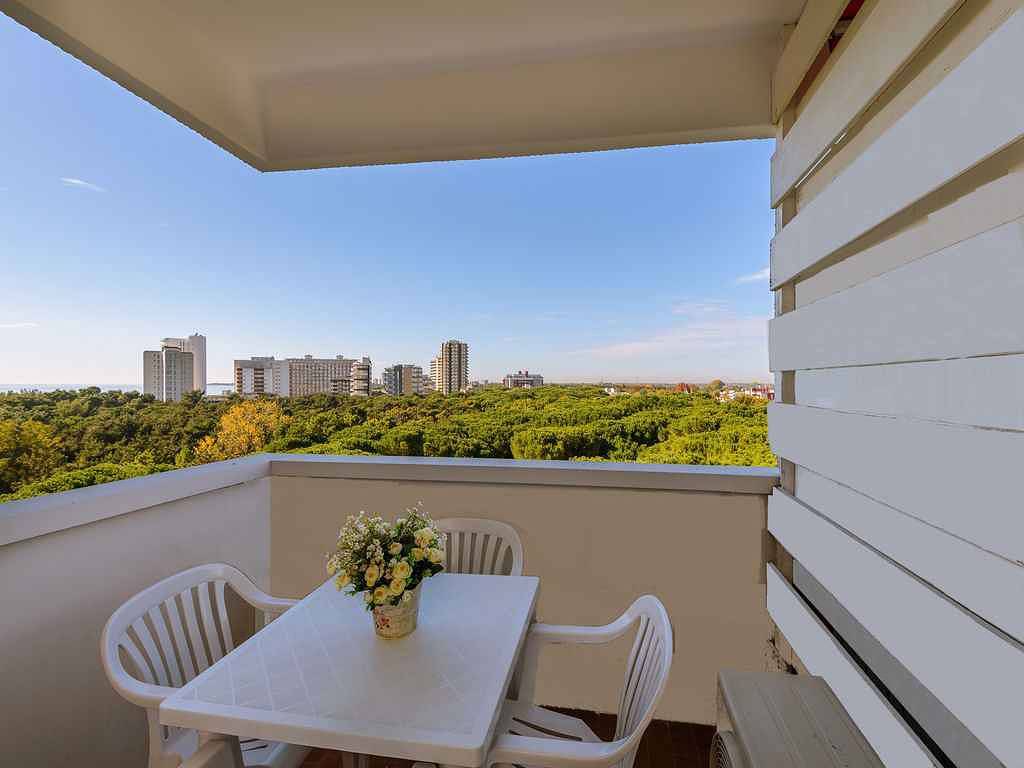 Apartamento vacacional entero, Apartamento de vacaciones con aire acondicionado y balcón in Lignano Sabbiadoro, Provincia d'Udine