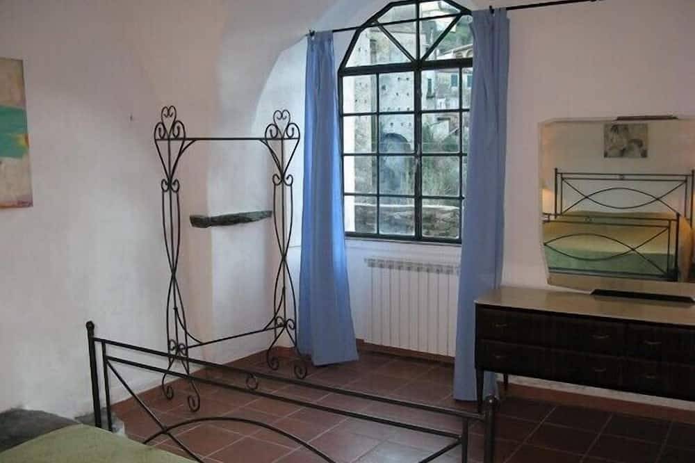 Ganze Wohnung, Elegante Wohnung, Traumgarten, Strandnähe. in Dolcedo, Dolcedo Gemeinde