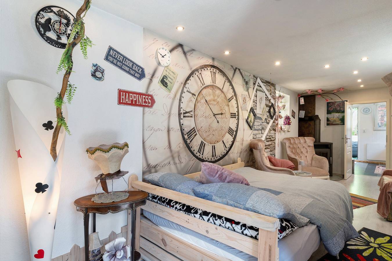 Ganze Wohnung, Ferienwohnung 'Alice' mit Gemeinschaftspool, privater Terrasse und Wi-Fi in Eppingen, Kraichgau