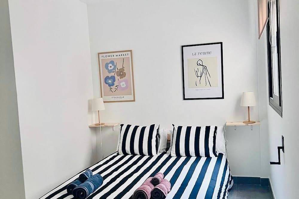 Apartamento entero, Stylish 2-Bedroom Apartment with Wifi,Ac,Parking,10 Min from Beach,Medieval Town in Pego, Costa Blanca