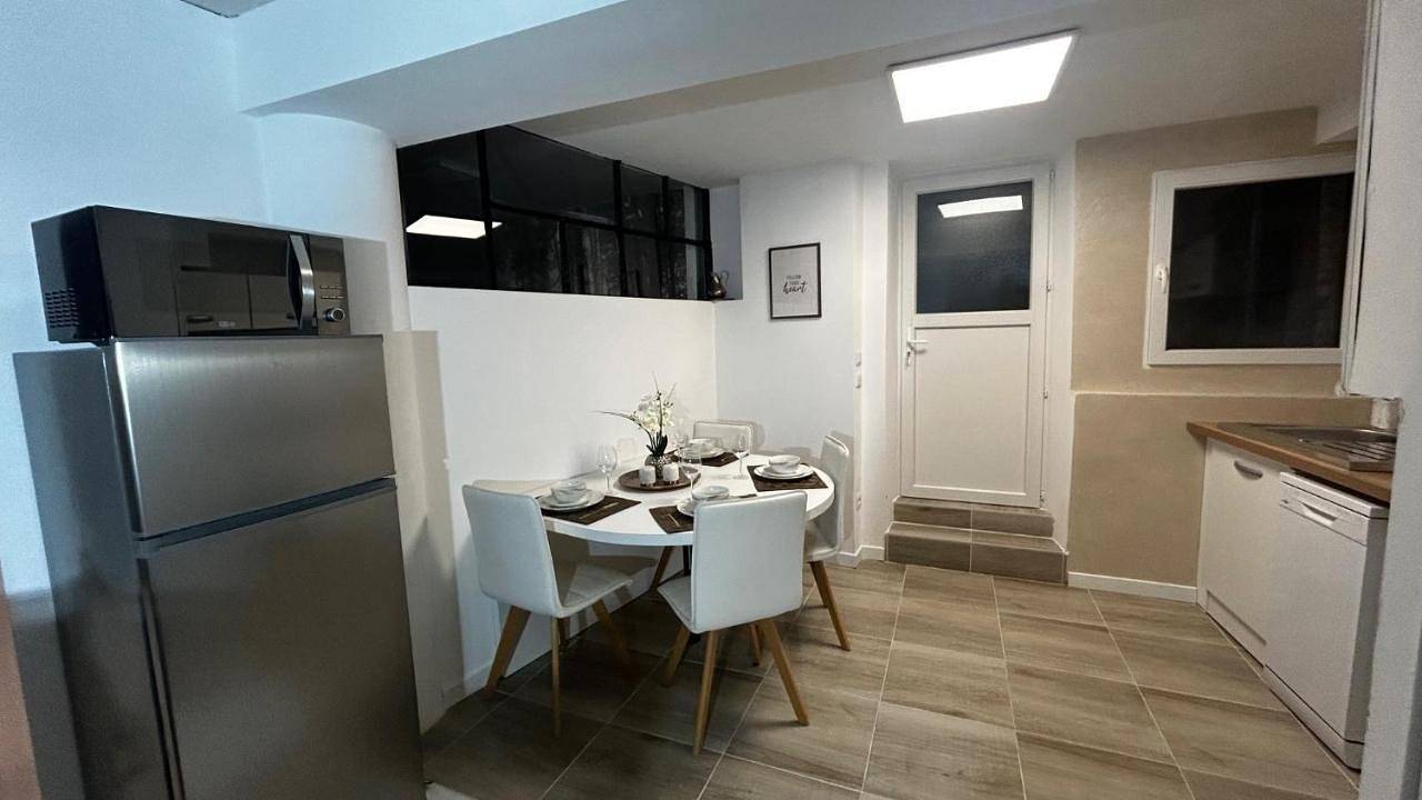 Appartement entier, Primo - Logement 4personnes in Bogny-sur-Meuse, Parc naturel régional des Ardennes