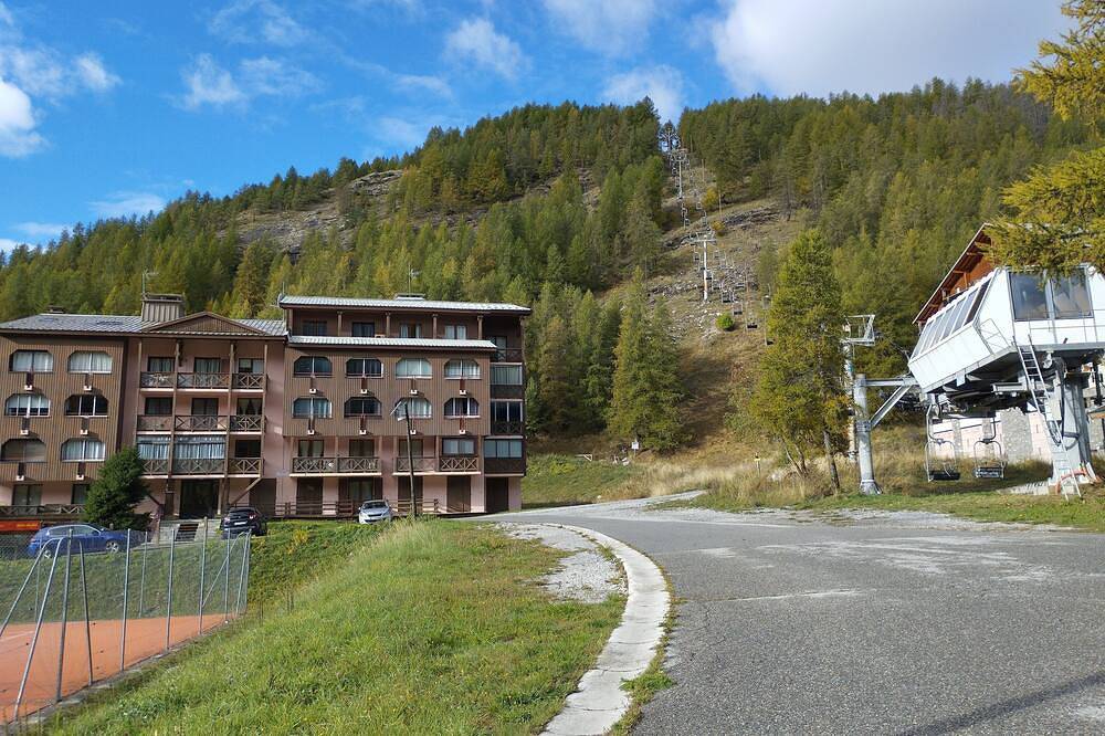 Ganze Wohnung, Studio 4 Personnes Avec Balcon aux Pieds des Remontées Mécaniques in La Foux d'Allos, Allos
