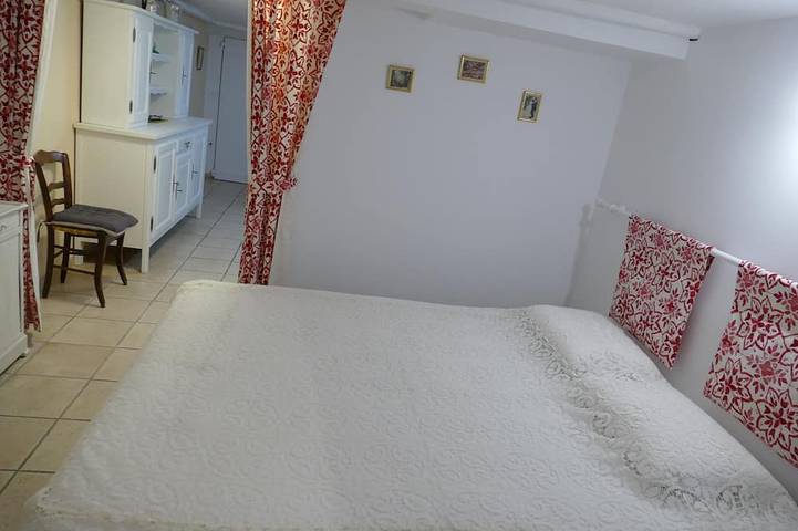 Gîte pour 4 personnes, avec balcon et jardin à Le Pontet - 3