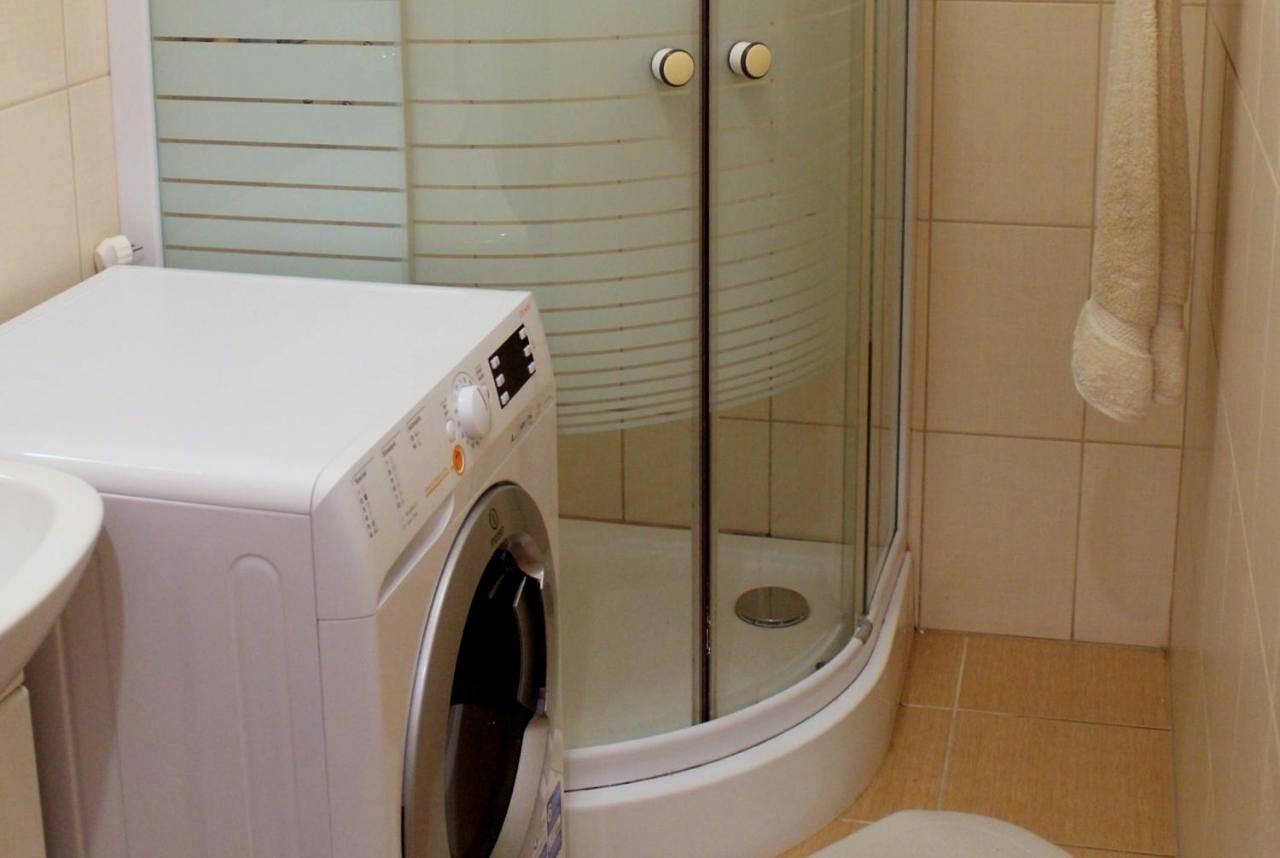 Single Room with Shared Bathroom in Wrocław, Dolny Śląsk