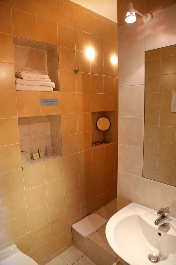 Hôtel pour 4 personnes, avec Terrasse à Labastide-Murat