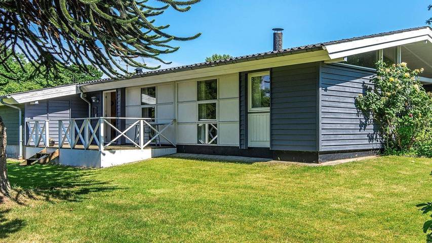 Ferienhaus für 7 Personen, mit Whirlpool und Sauna sowie Garten in Augustenburg