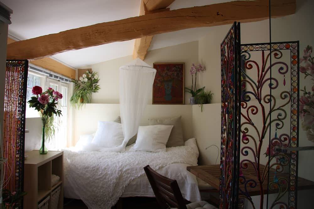 La Maisonnette - Chambre au calme et dans la nature in Carros, Côte méditerranéenne (France)