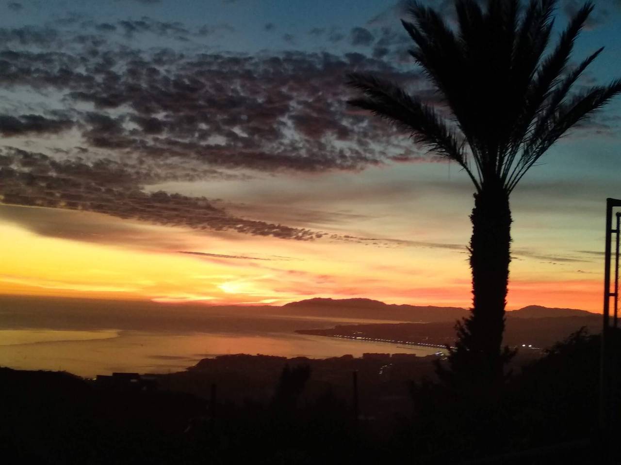 Villa 'Javier' with Sea Views, Private Pool, and Balinese Bed in Torrox Pueblo, Torrox