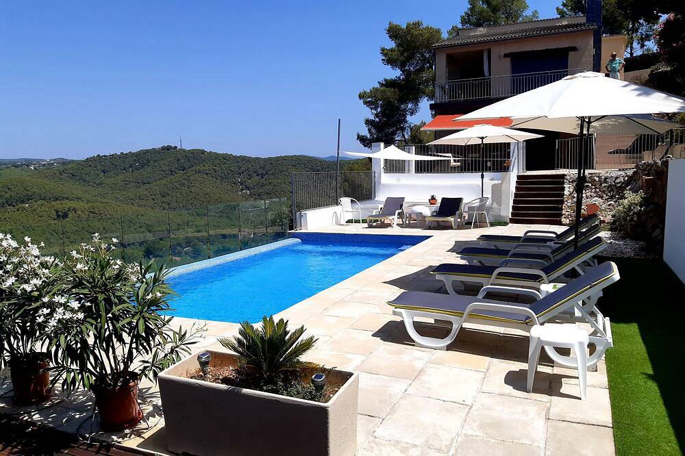 Villa Mur - A Sunny oase av ro, luksus og privatliv tilgjengelig hele året in Olivella, Garraf