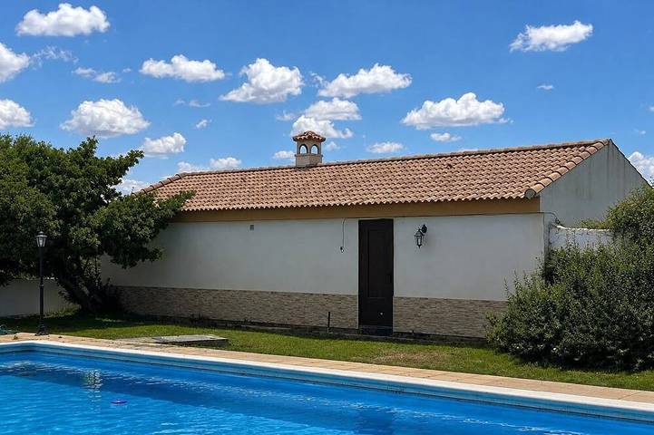 Ganze Wohnung, Posada Aurora | Ferienhaus mit Pool, Eseln & Pferden bei Posadas, Córdoba in Posadas, Córdoba Provinz