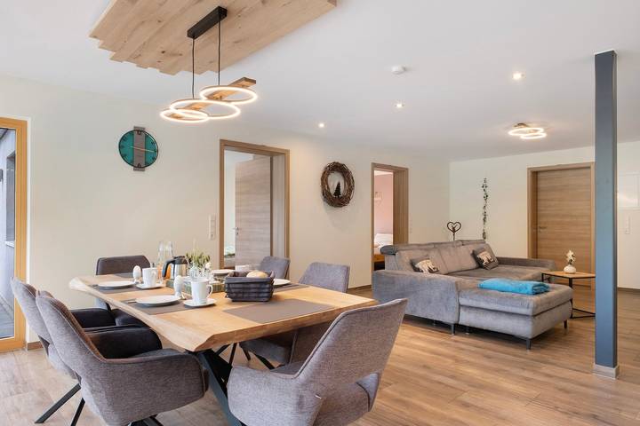 Ganze Wohnung, Ferienwohnung 'Waldblick Mühlenbach' mit Bergblick, privater Terrasse und Wi-Fi in Mühlenbach, Mittlerer Schwarzwald
