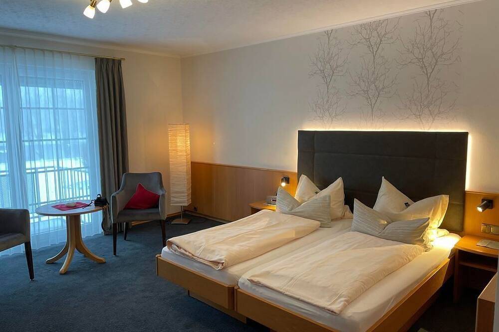Ganze Wohnung, Mehrbettzimmer - Hotel-Restaurant Fronhof in Kell am See, Landkreis Trier-Saarburg