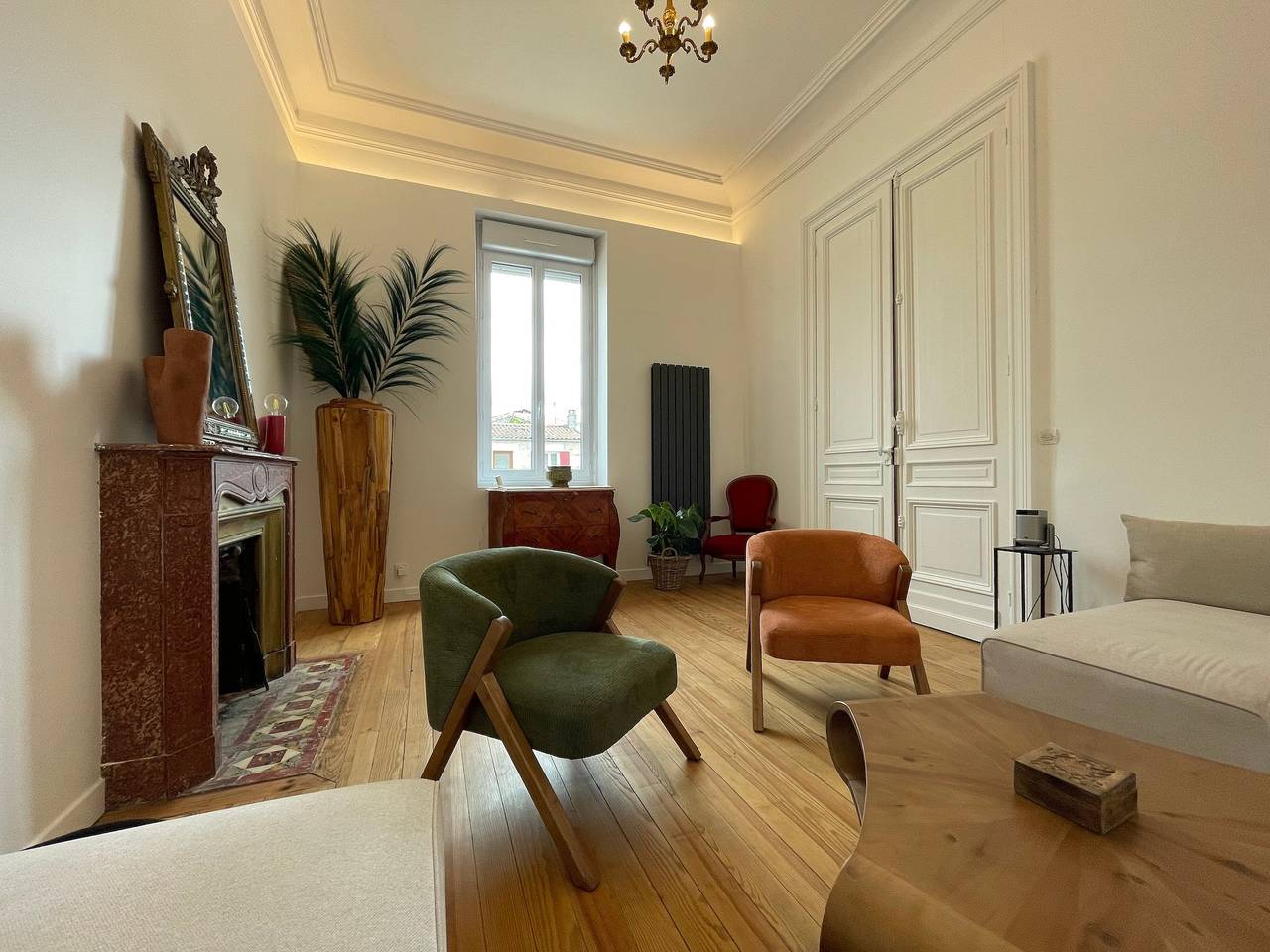 Villa entera en Eyrans: 10 personas, 5 habitaciones, 5 camas, 4 baños in Eyrans, Región de Blaye