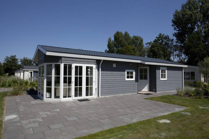 Ferienhaus für 4 Personen, mit Balkon/Terrasse und Terrasse sowie Garten in Gelderland