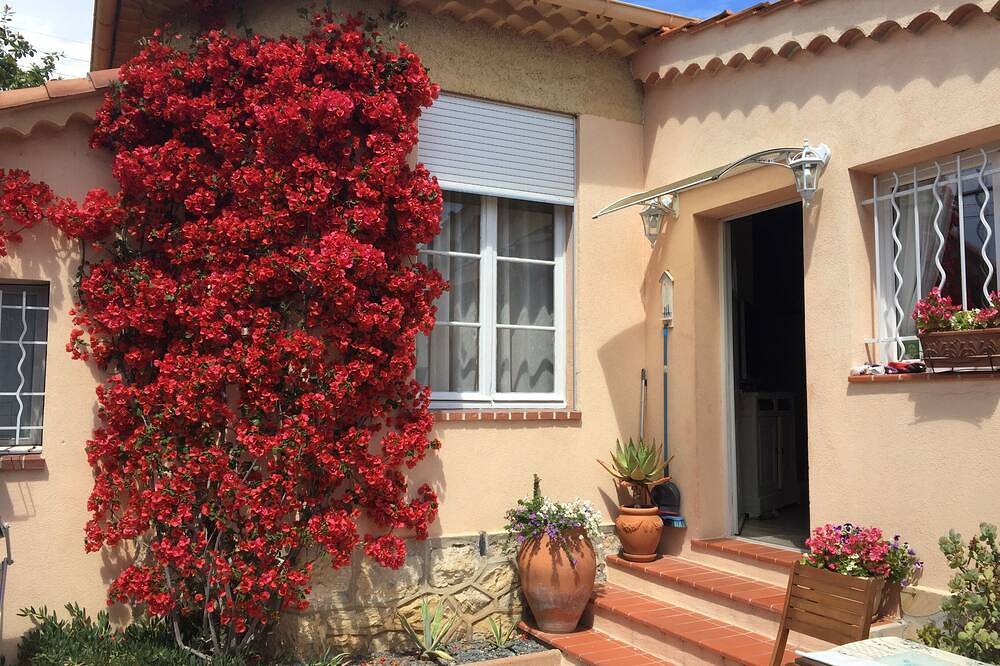 Villa for 8 People in Antibes, Cannes region