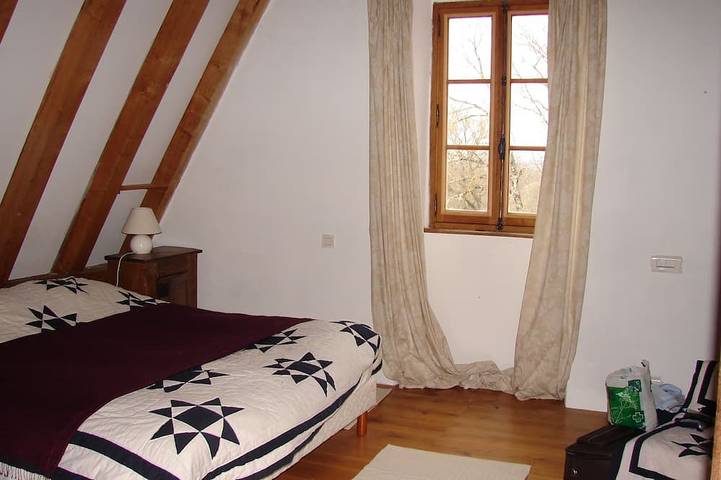 Location de vacances pour 6 personnes, avec jardin et piscine dans Corn - 3