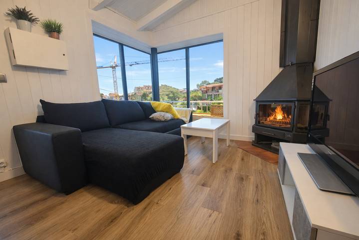 Entire apartment, Holiday apartment for 4 people with pool in Ribadesella, Costa Verde (Spain)