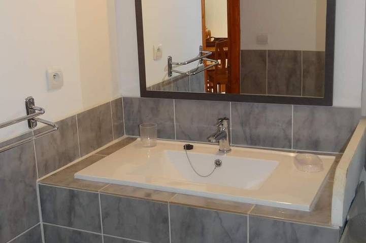 Apartamento entero, Estudio grande 35 M² 2/4 lugares a 100 m de La Télecabine Maurienne a través de Val Thorens in Orelle, Massif de la Vanoise
