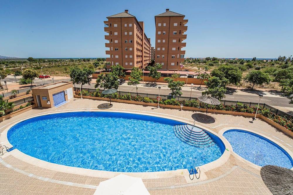 Apartamento inteiro, Awesome apartment in Torre la Sal in Cabanes, Costa del Azahar